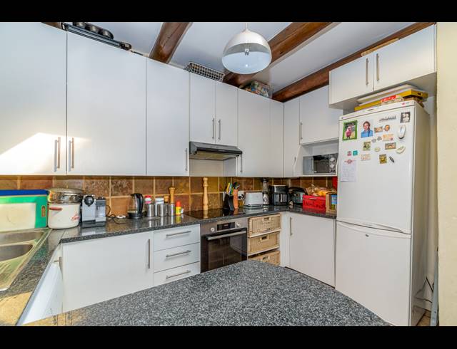 2 BEDROOM APARTMENT FOR SALE IN NORTH RIDING